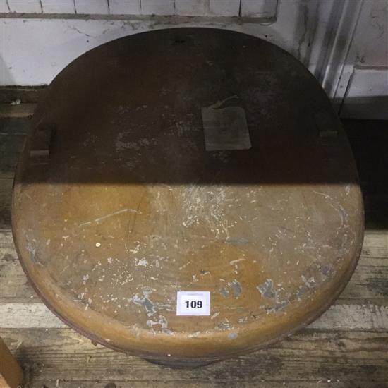 Locking travelling bath